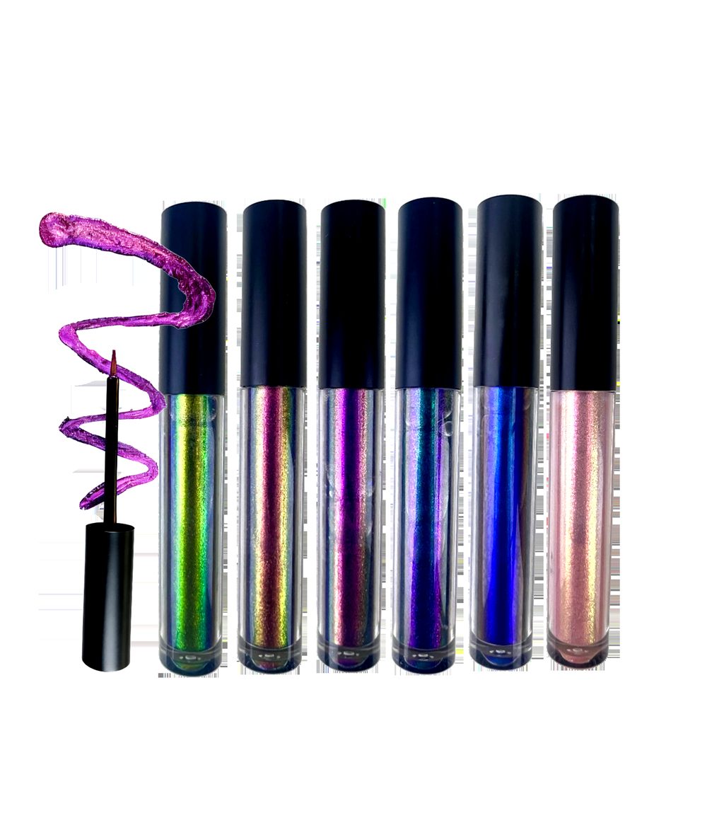 Duo-chrome liquid eyeliner tubes example